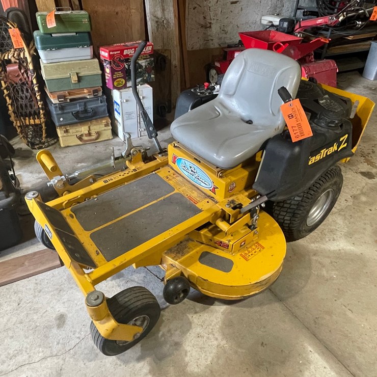 #6177 • Hustler Fastrak z Zero Turn Lawn Mower