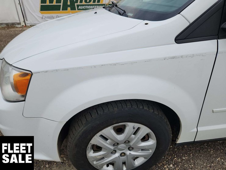2016-dodge-grand-caravan-image-43