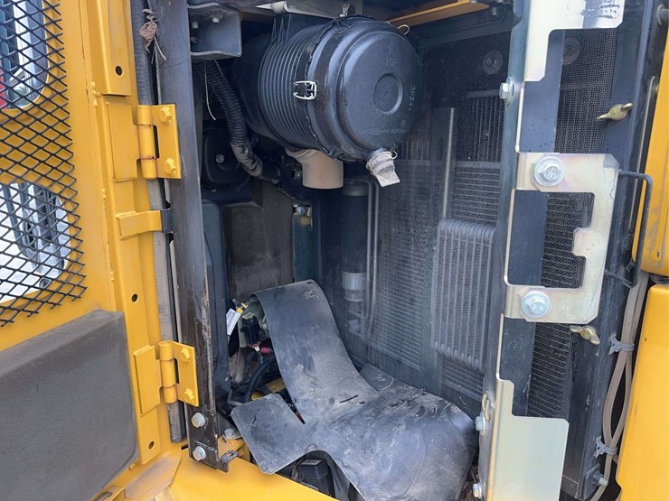 2021-deere-75g-image-26