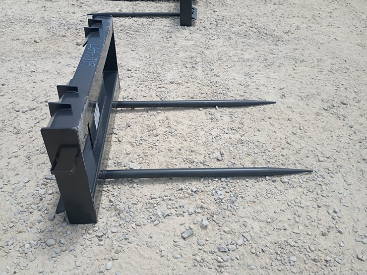 #l64-019-•-jct-bale-spear-skid-steer-attachment-image-4