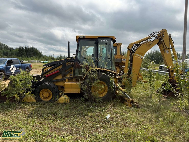 caterpillar-420d-image-11