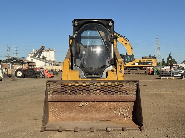 2018-caterpillar-259d-image-6