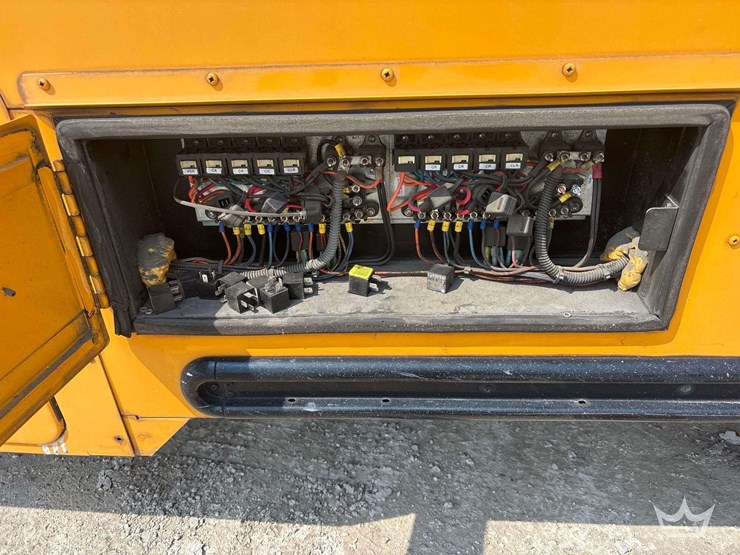 2016-freightliner-b2-image-23