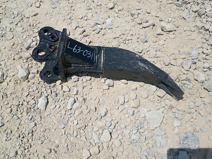 #l63-031-•-ripper-mini-excavator-attachment-image-1