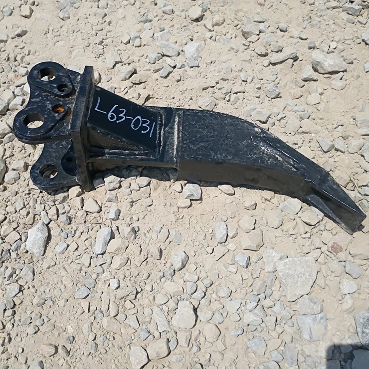 #L63-031 • Ripper Mini Excavator Attachment