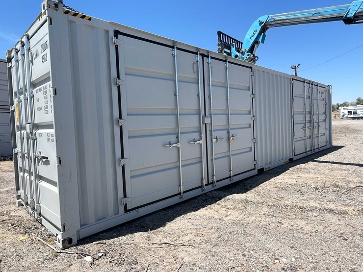 #2352-•-40'-high-shipping-container-image-8