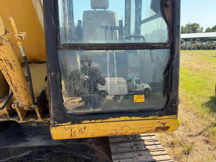caterpillar-307-image-34
