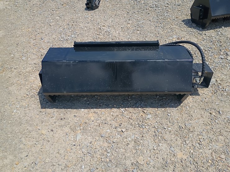 #l65-038-•-lanch-flail-mower-mini-skid-steer-attachment-image-1