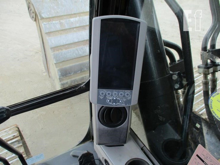 2015-caterpillar-336fl-image-12