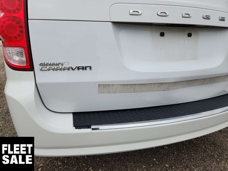 2016-dodge-grand-caravan-image-50