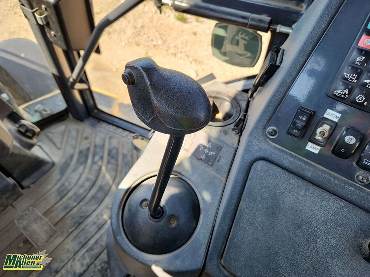 deere-410l-image-7