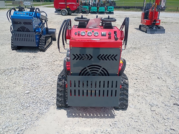 #l63-009-•-2026-zjg-380-mini-skid-steer-image-3