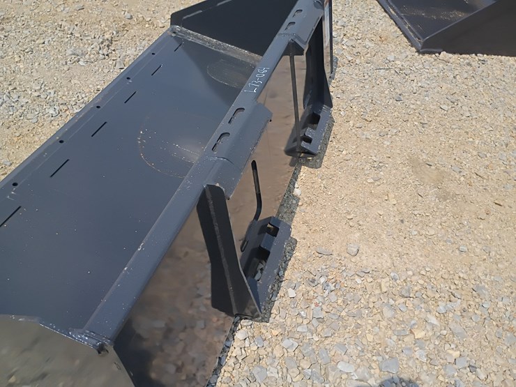 #l73-064-•-wolverine-78"-bucket-skid-steer-attachment-image-6