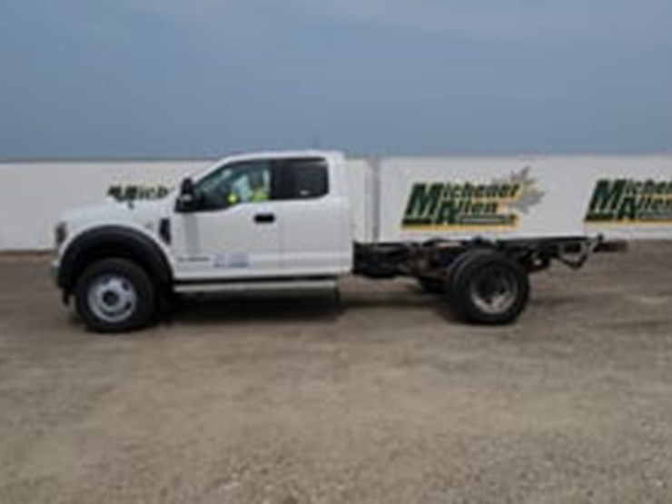 2019-ford-f550-image-5