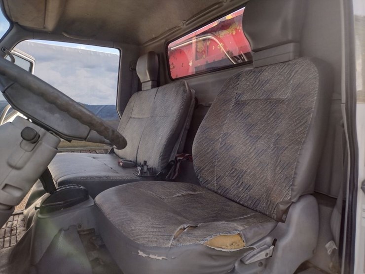 96-mitsubishi-fuso-truck^title^-(qea-4748)-image-12