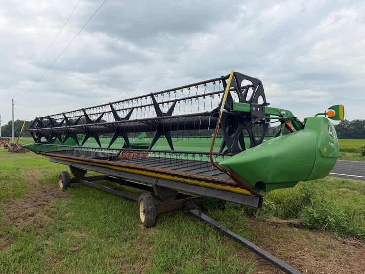 2015-john-deere-630d-image-2