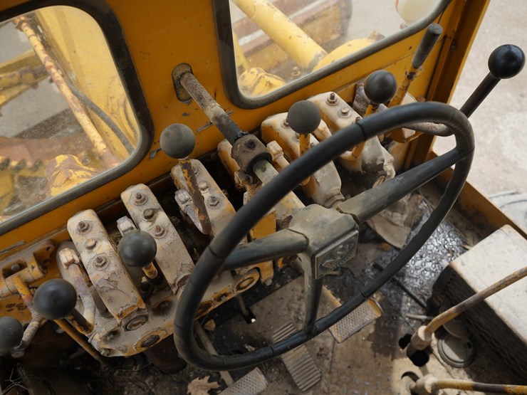 allis-chalmers-m100-motor-grader-image-26
