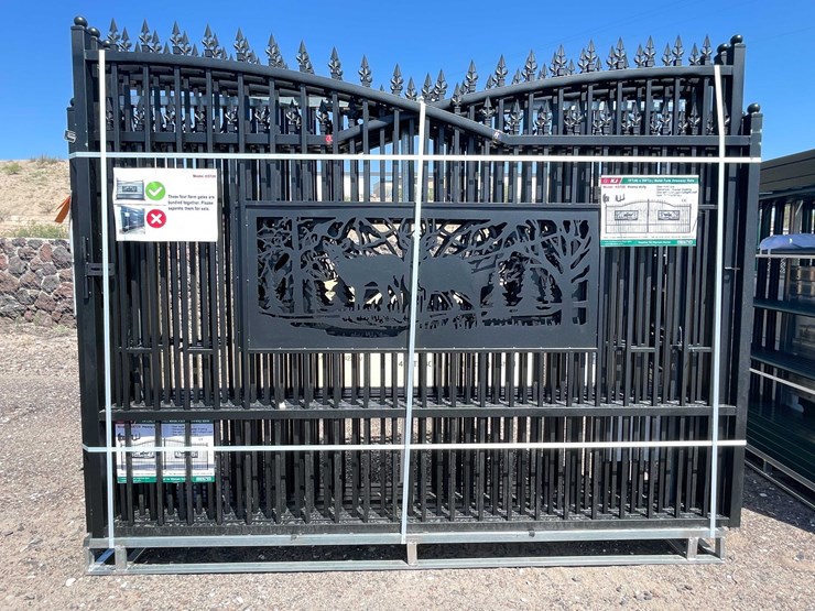 #2882-•-2026-unused-metal-farm-driveway-gate-image-1