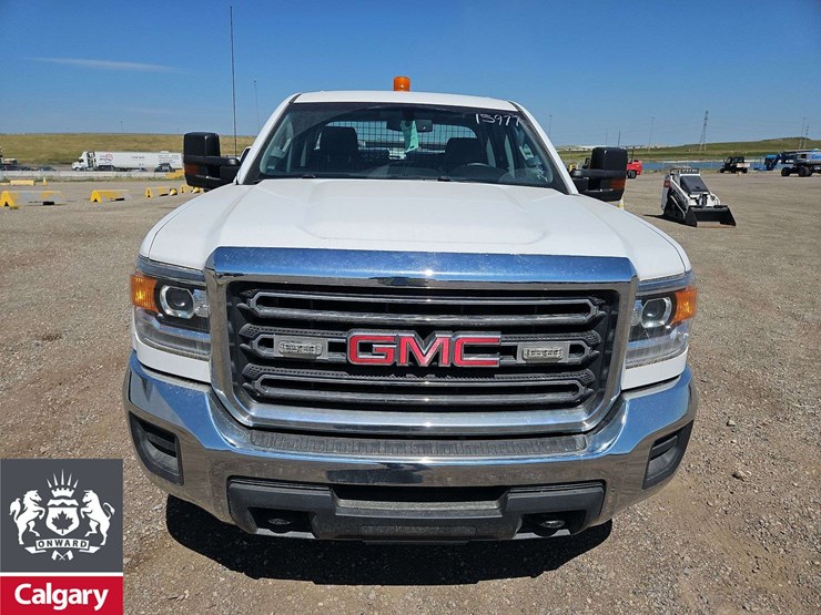 2018-gmc-sierra-2500hd-image-8