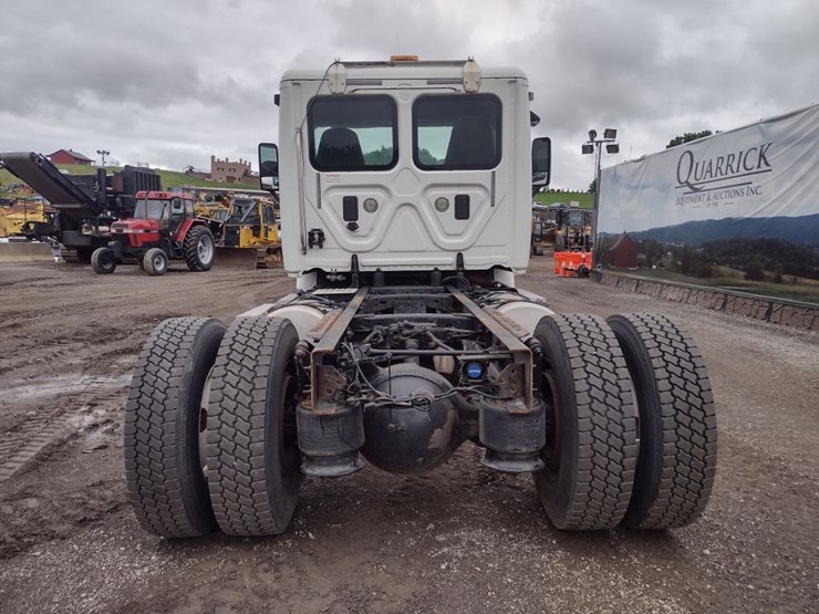 14-freightliner-cascadia-cab-&-chassis^title^-(qea-4750)-image-4