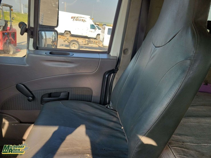 international-durastar-4400-image-24