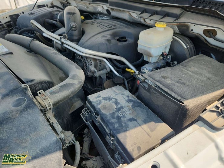 2014-dodge-2500-image-28