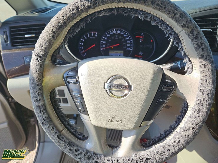 2013-nissan-quest-image-20