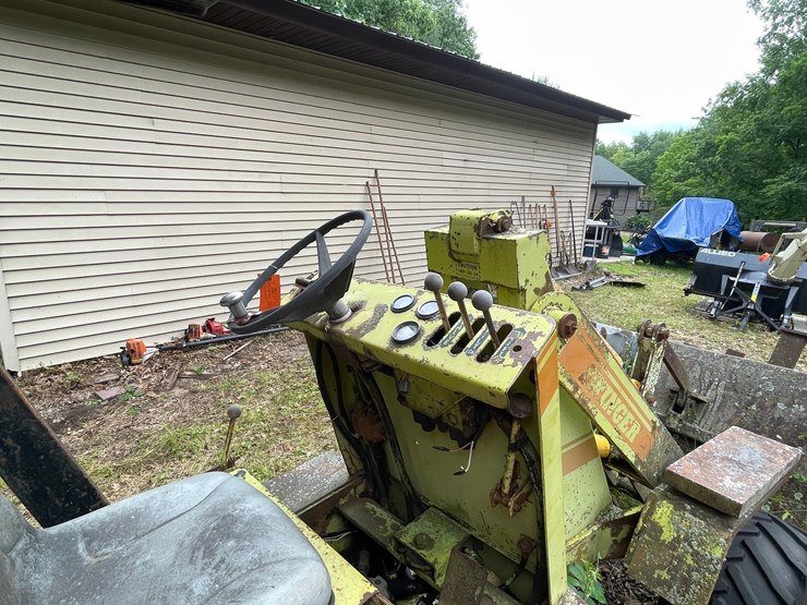 #6139-•-vintage-swinger-wheel-loader-image-6