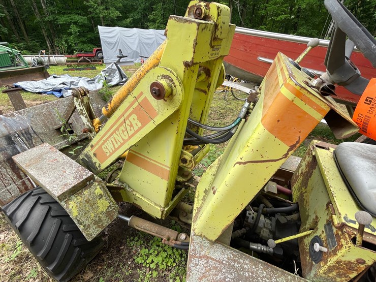 #6139-•-vintage-swinger-wheel-loader-image-14
