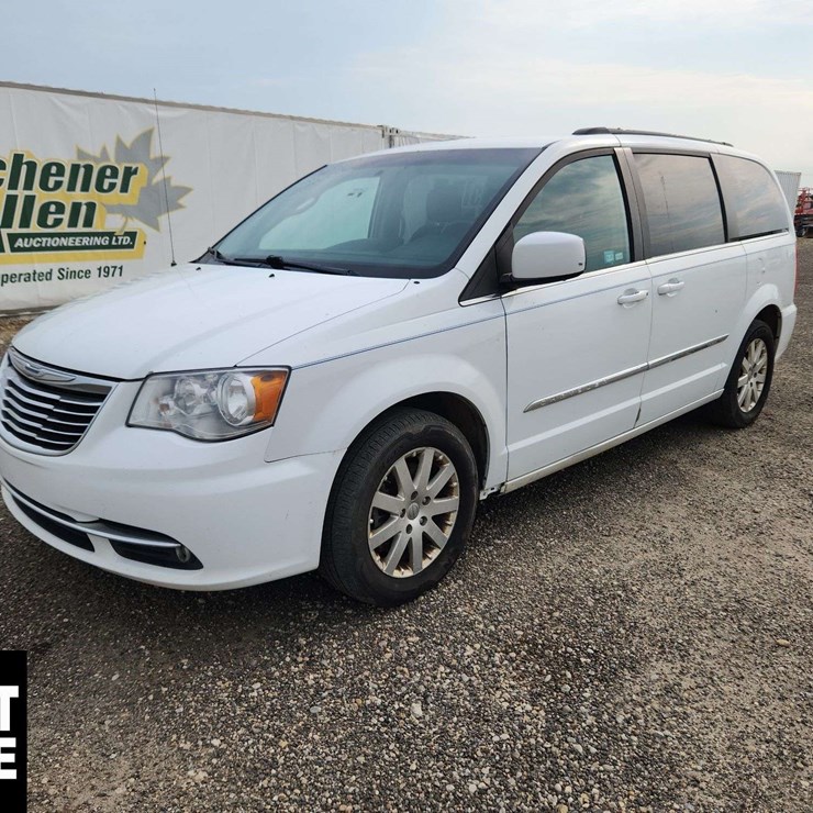 2015 CHRYSLER TOWN & COUNTRY