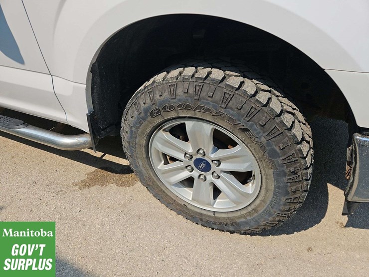 2017-ford-f150-image-12
