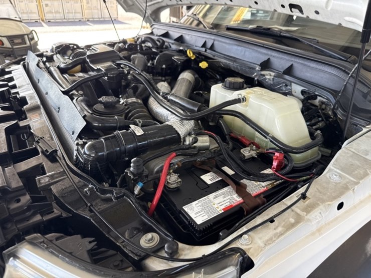 2015-ford-f550-image-19