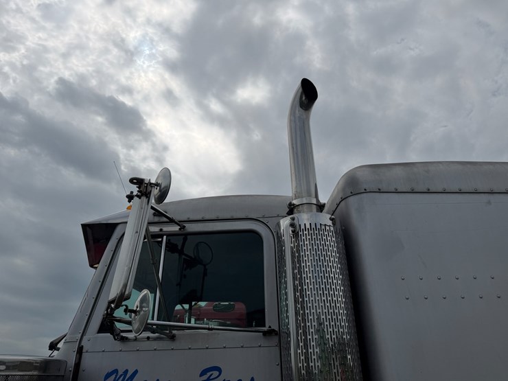 1989-peterbilt-379-image-34