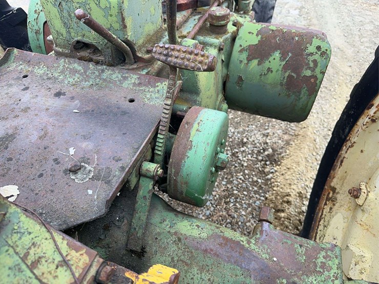 john-deere-model-b-image-30