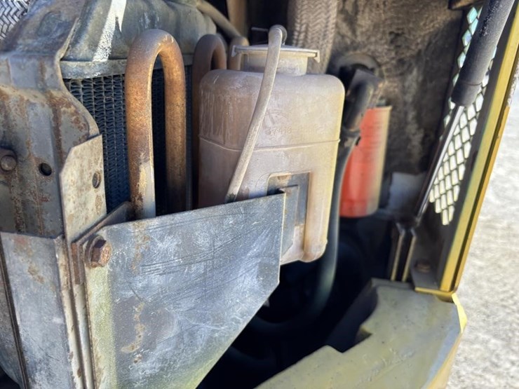 komatsu-pc28uu-image-36