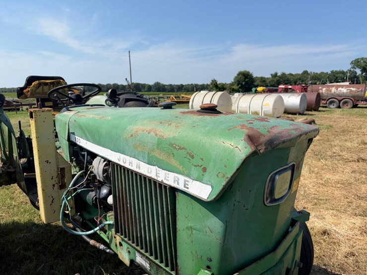 1972-john-deere-820-image-26