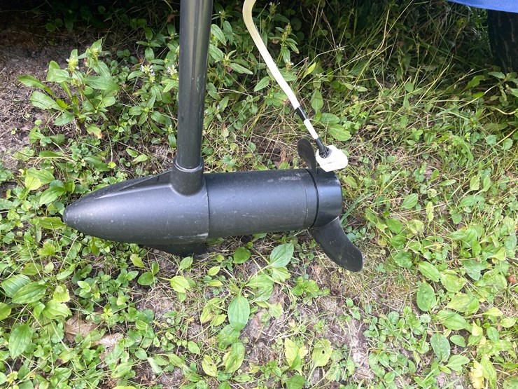 #6138-•-(2)-minn-kota-trolling-motors-image-6