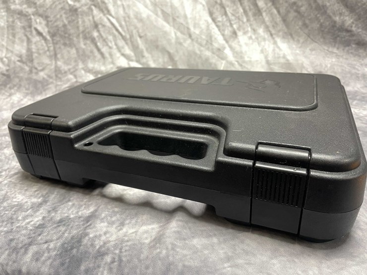 #10838-•-taurus-molded-hard-pistol-case-image-2