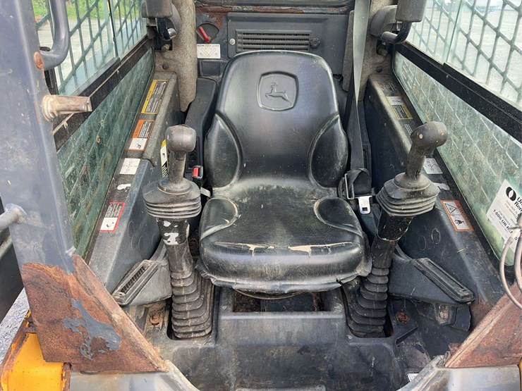 deere-318d-image-21