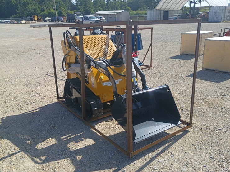 #l66-011-•-2026-agt-mx-crt23-mini-skid-steer-image-6