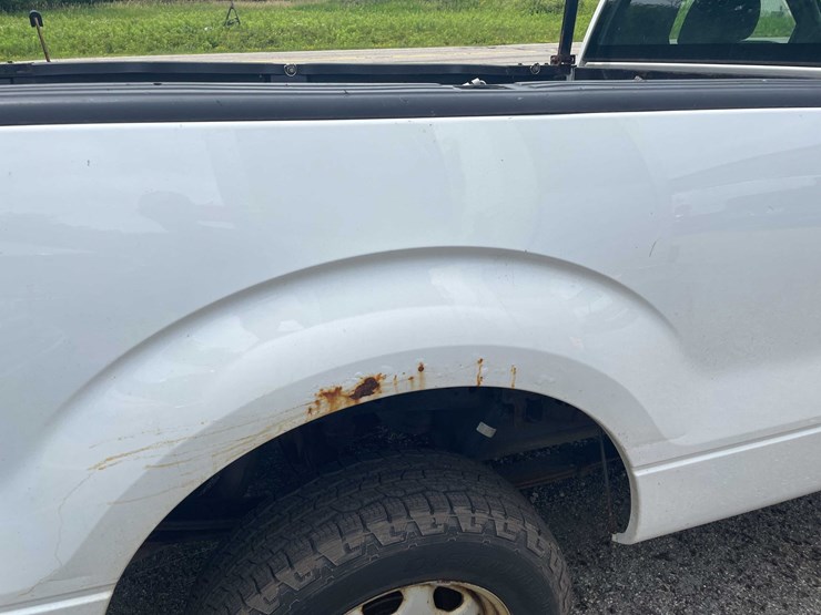 2014-ford-f150-xl-image-24