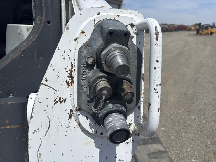 2019-bobcat-t770-image-15