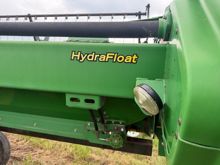 2015-john-deere-630d-image-5