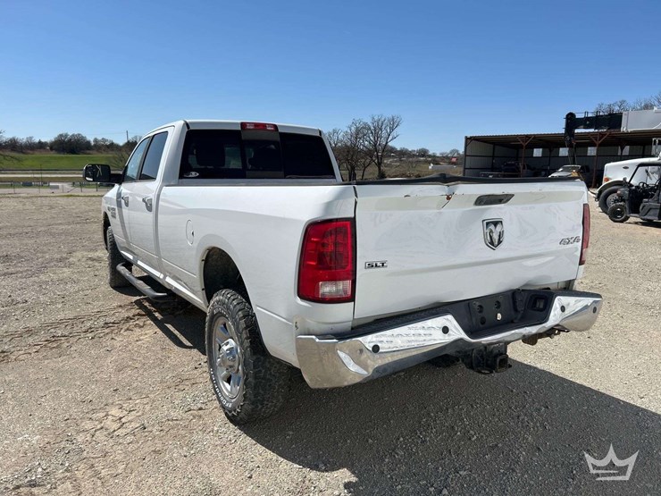 2014-dodge-2500-image-2