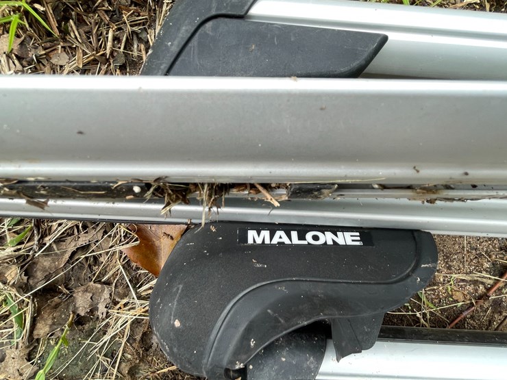#6164-•-malone-rail-system-with-signs-image-2