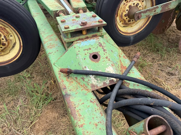 john-deere-530-image-46