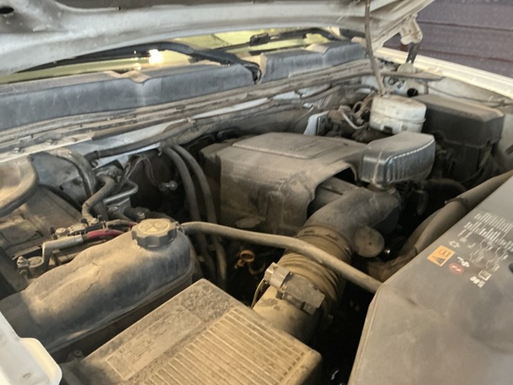 2013-chevrolet-silverado-2500hd-image-12