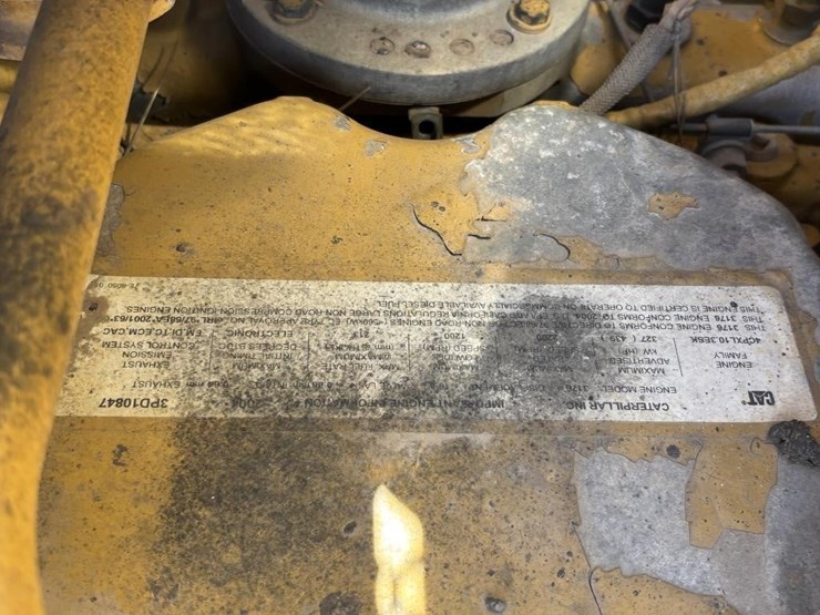 2005-caterpillar-143h-image-60