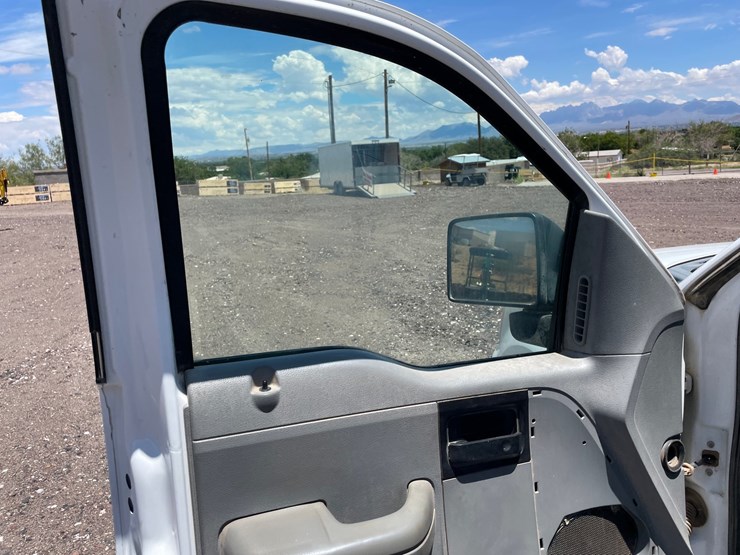 2004-ford-f150-image-40