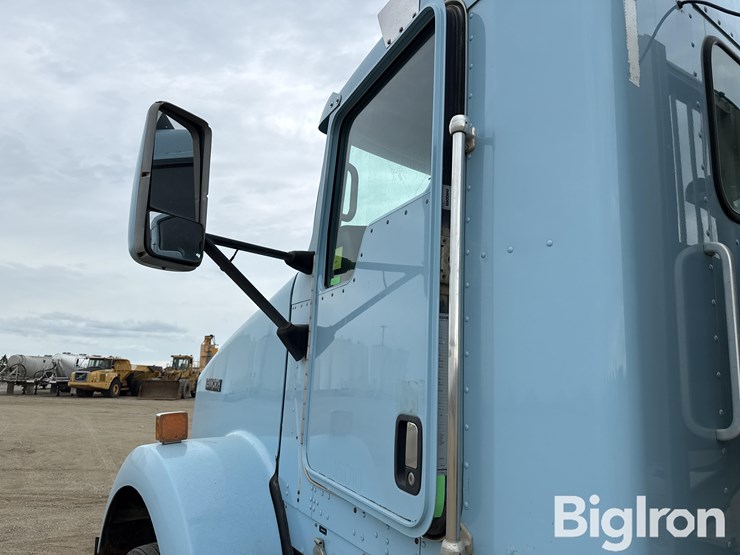 2007-kenworth-t800-image-18